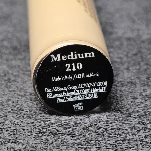 Laura Geller The Ideal Fix Concealer Medium 210 Full Coverage Liquid Concealer - Picture 6 of 6